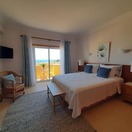 Lucie Lime Guesthouse Praia Da Luz Bagian luar foto