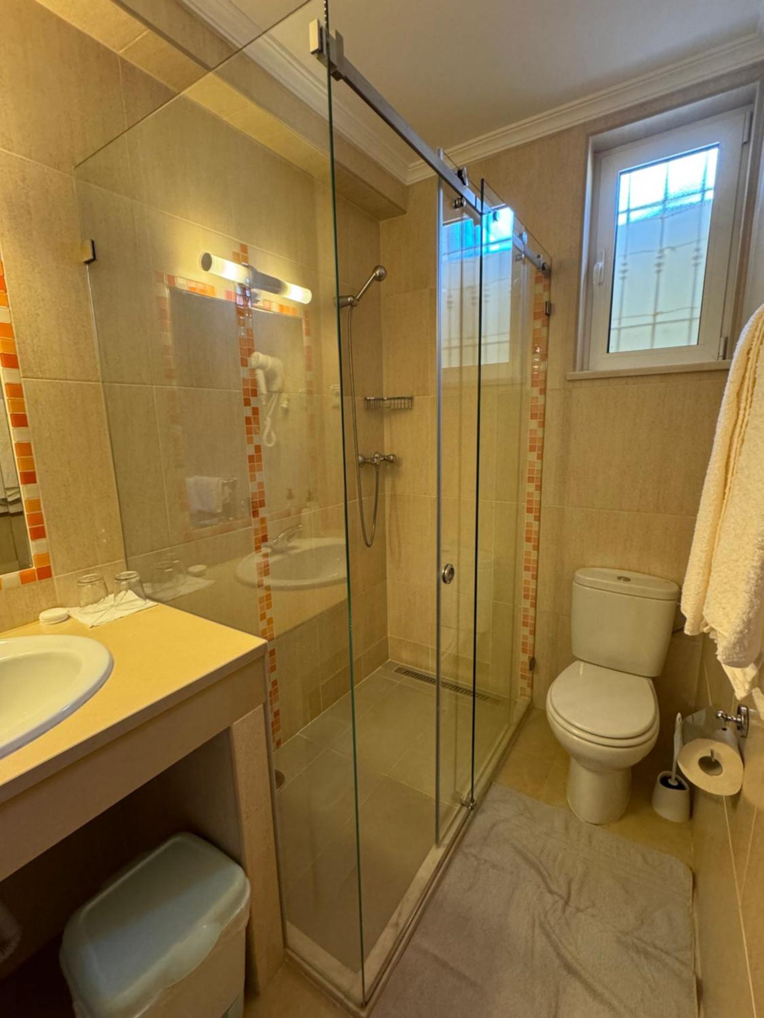 Lucie Lime Guesthouse Praia Da Luz Bagian luar foto