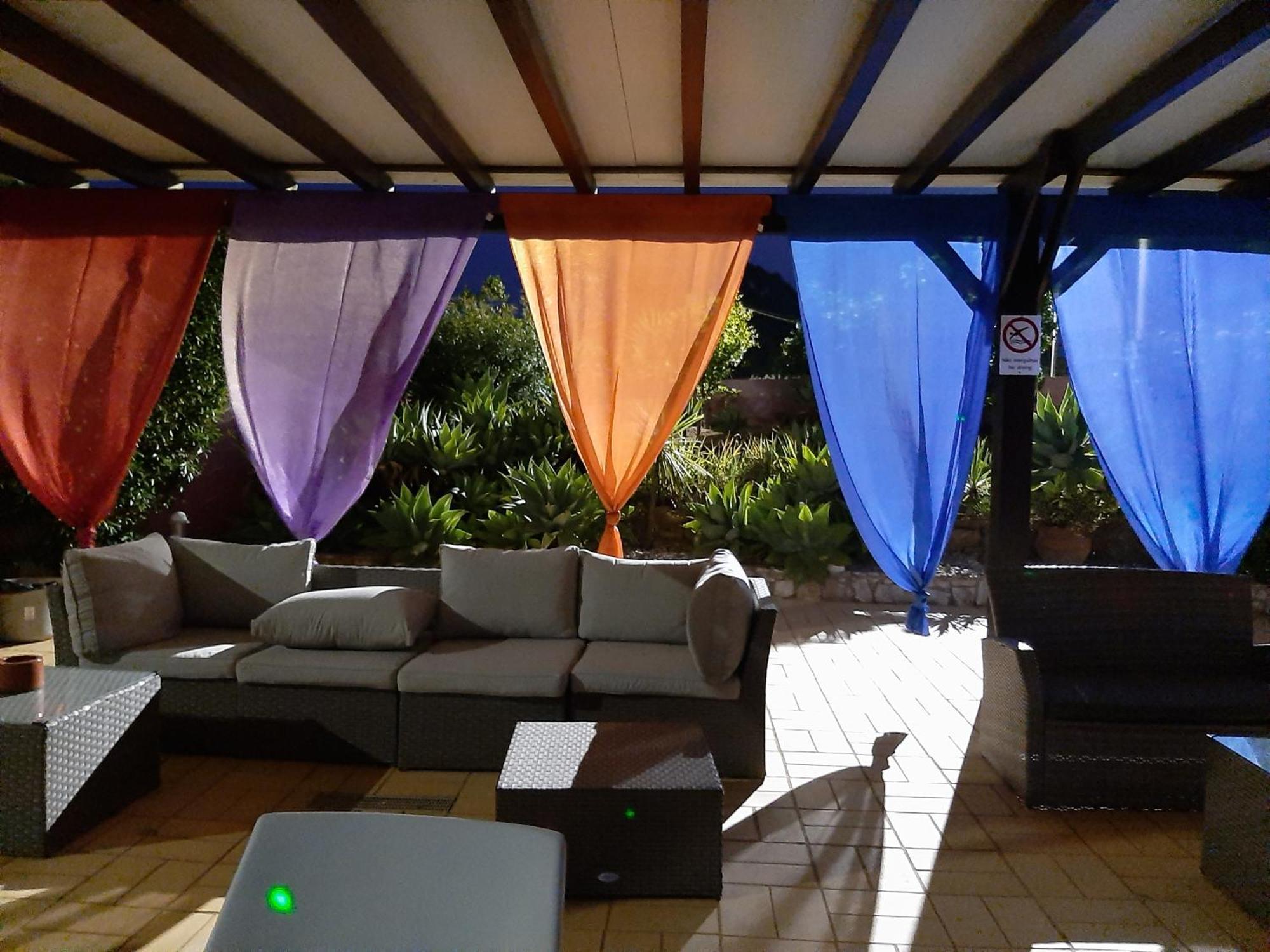 Lucie Lime Guesthouse Praia Da Luz Bagian luar foto