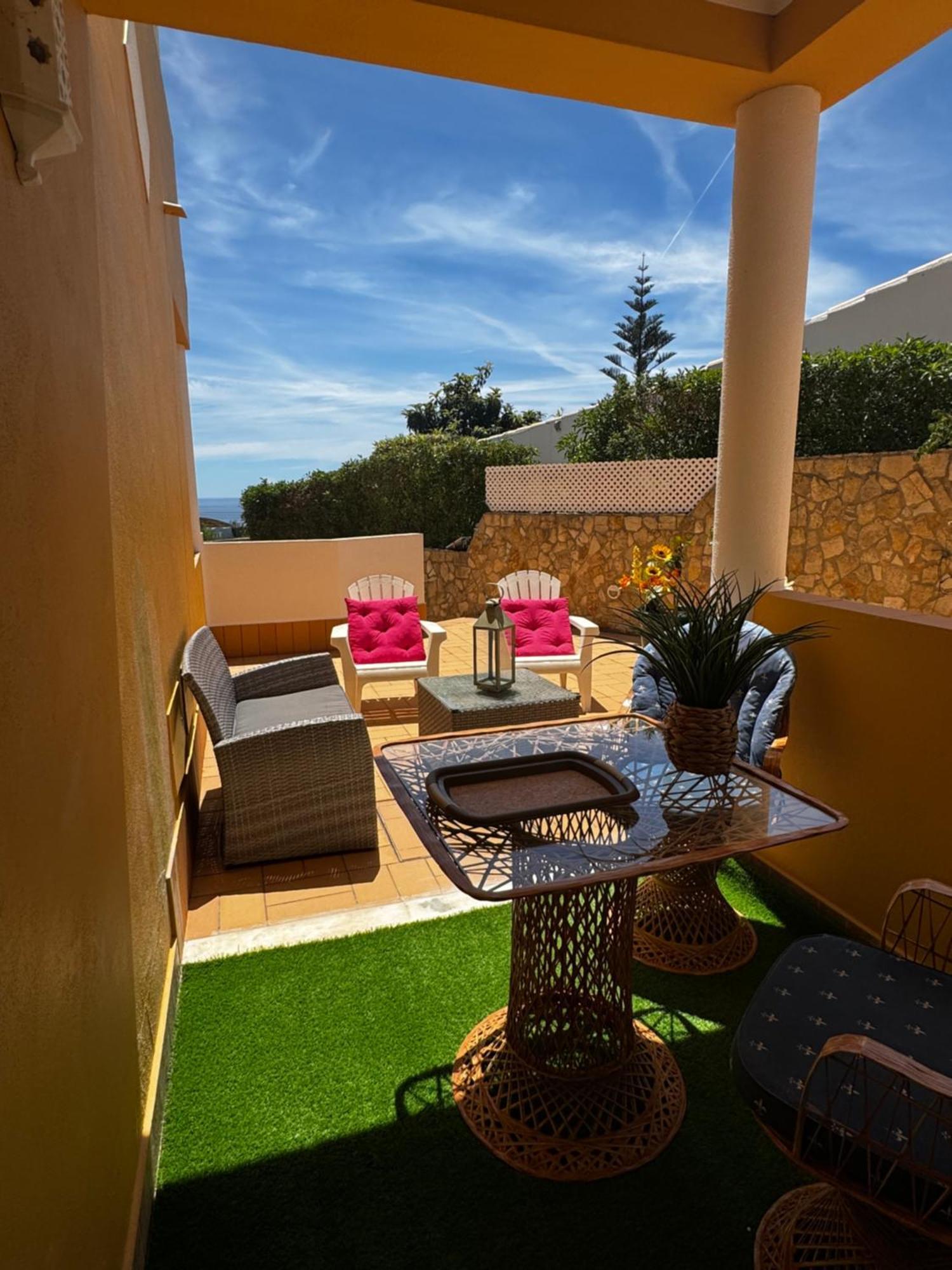 Lucie Lime Guesthouse Praia Da Luz Bagian luar foto