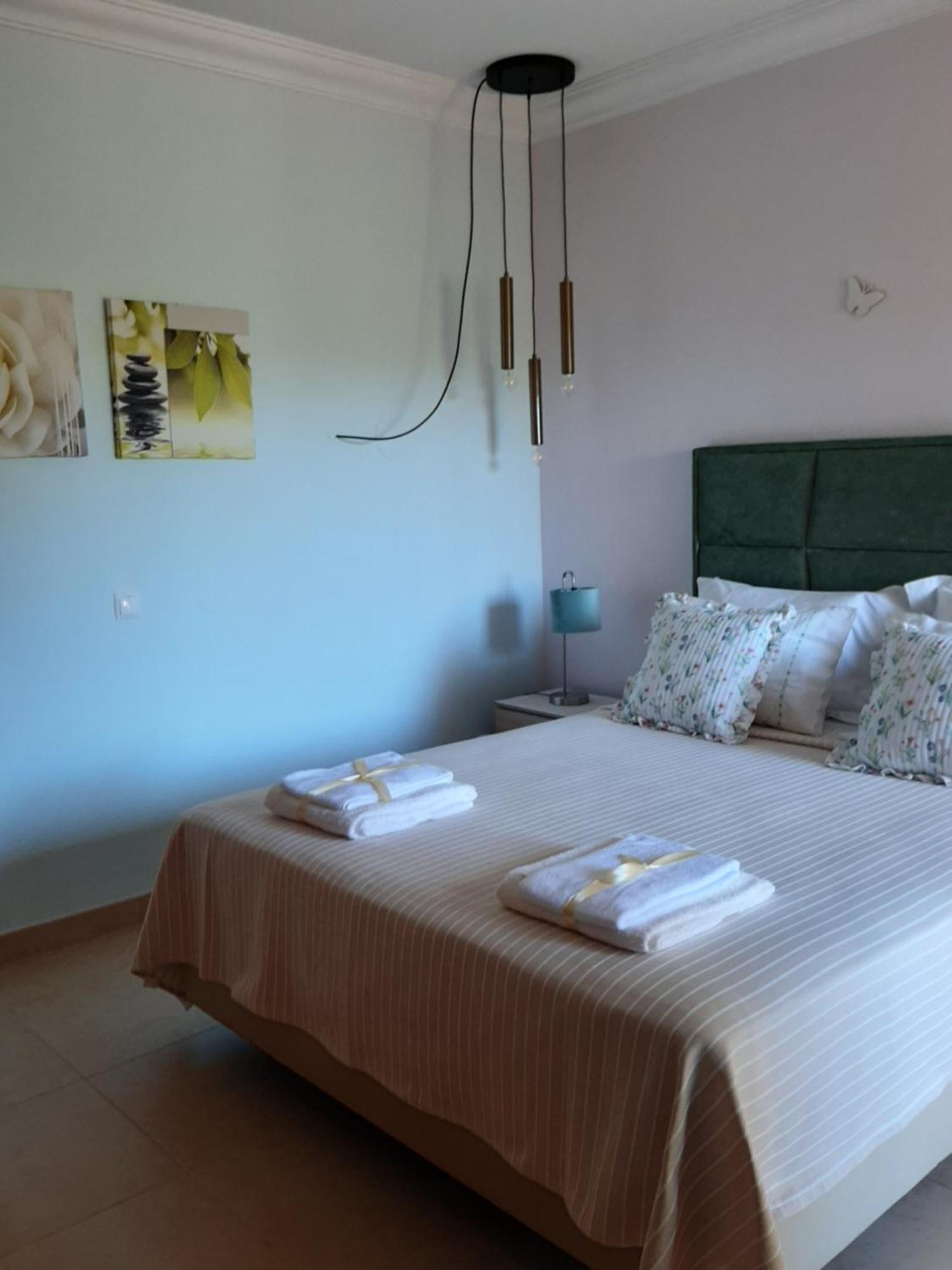 Lucie Lime Guesthouse Praia Da Luz Bagian luar foto
