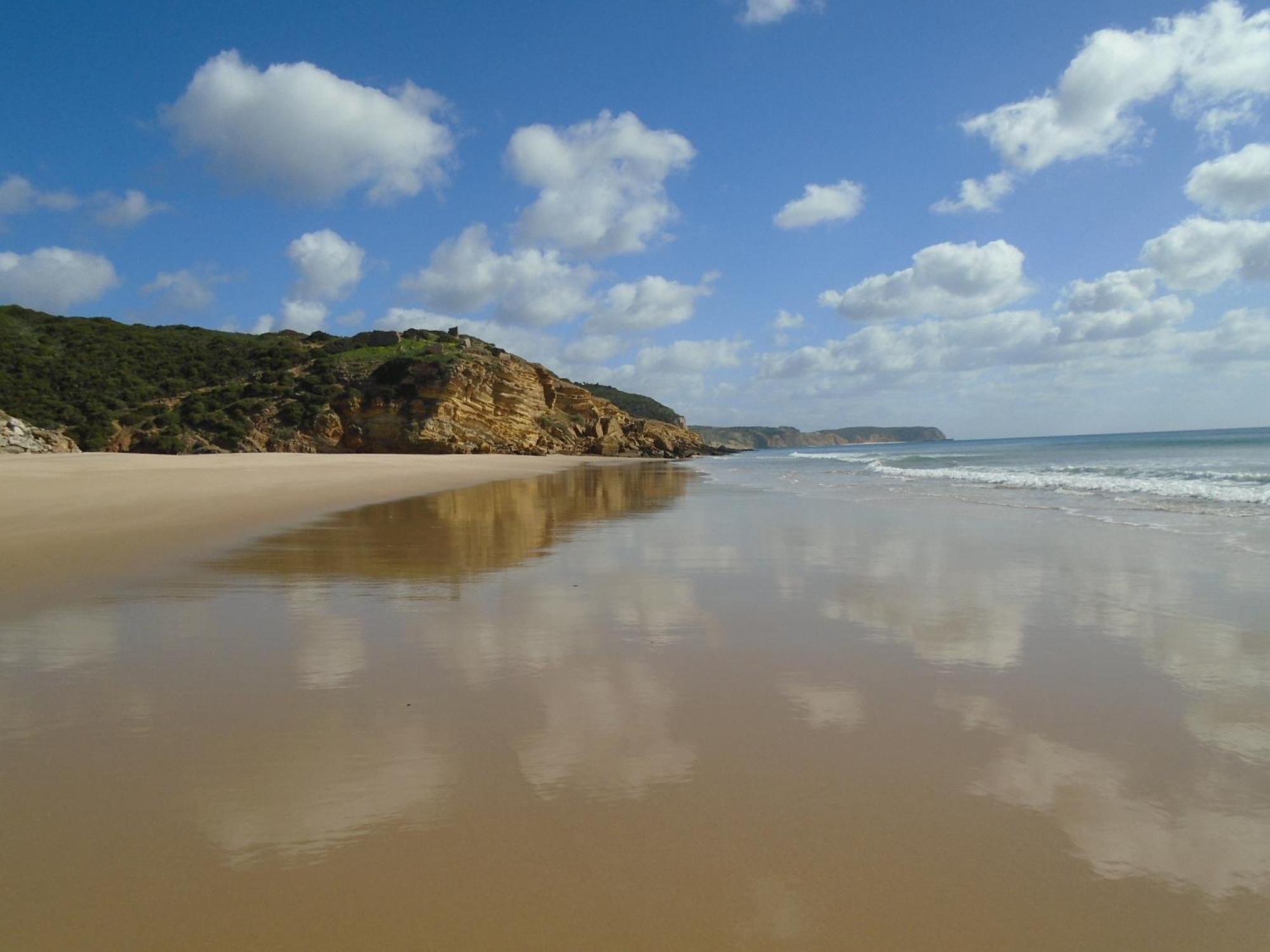Lucie Lime Guesthouse Praia Da Luz Bagian luar foto